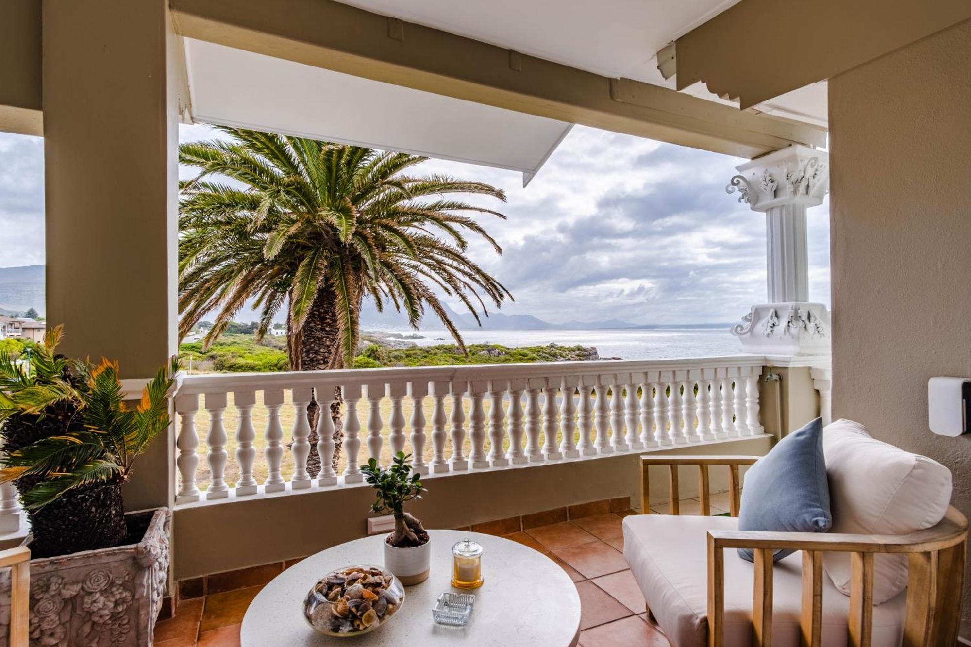 Grand Lux Boutique Manor Hotel Hermanus Exterior photo
